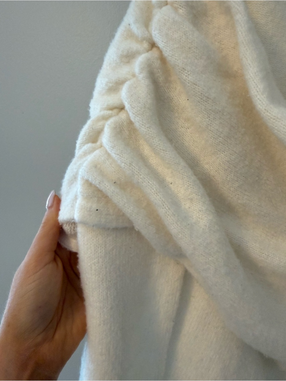 Abercrombie and Fitch Cream Off-Shoulder Draped Sweater - Picture 6 of 6